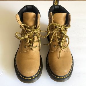Doc martens 939 sixeyelet boots
